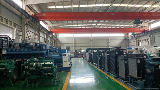 云南发电机组制造厂家：新柴油发电机烧机油的原因及处理办法